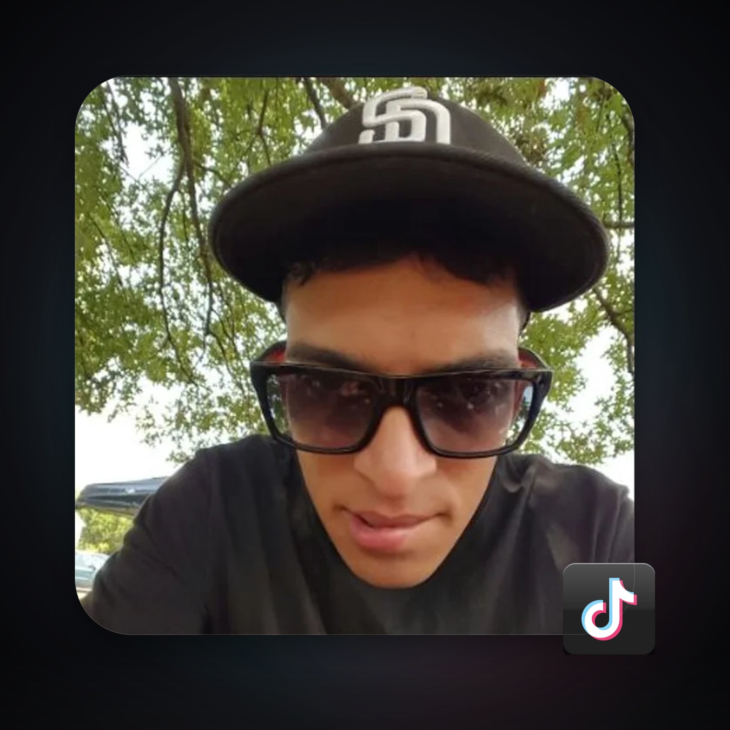حساب تيك توك مليان 126.7K متابع — 382.5K لايك، من 2020 — HabibiAccounts